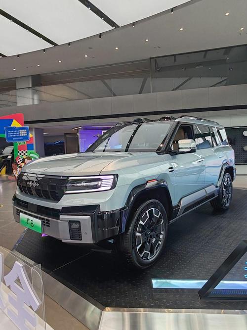 惠州163比亚迪方程豹硬派越野的爆款，英菲尼迪35周年与你共成长